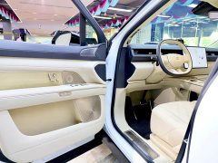 NIO ES8 2026 Six-Seat Executive Signature Edition - ფოტო 8