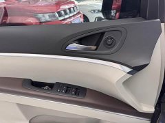 Buick GL8 Land Business Class Comfort Edition - ფოტო 12
