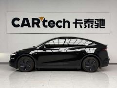 Tesla Model Y Rear-Wheel Drive - ფოტო 4