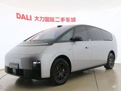 Li Auto MEGA Home Family Edition - ფოტო 1