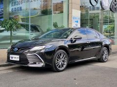 Toyota Camry 2021 Hybrid Luxury - ფოტო 1