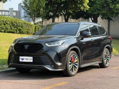 Toyota Crown Venza 2.5L HEV AWD Luxury - ფოტო 1