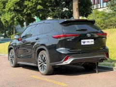 Toyota Crown Venza 2.5L HEV AWD Luxury - ფოტო 4