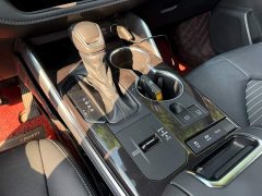 Toyota Crown Venza 2.5L HEV AWD Luxury - ფოტო 9