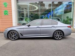 BMW 5 Series (Imported) 530i M Sport Package - ფოტო 3