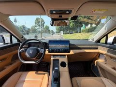 AITO M5 Extended Range AWD Performance - ფოტო 13