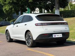 AITO M5 Extended Range AWD Performance - ფოტო 4