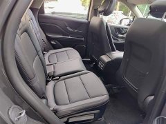 Lincoln Explorer 2023 2.0T Two-Wheel Drive Premium - ფოტო 11