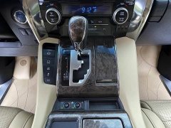 Toyota Alphard Hybrid 2.5L Premium Edition - ფოტო 11