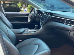 Toyota Camry 2.5G Luxury - ფოტო 14