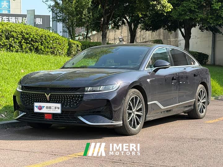 Voyah Lantu Zhuiguang PHEV AWD Extended Range Executive - ავტომობილი ჩინეთიდან