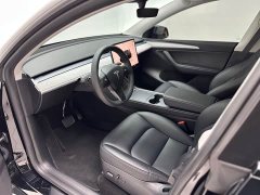 Tesla Model Y Rear-Wheel Drive - ფოტო 11