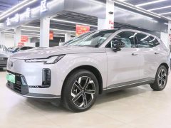 Volvo XC70 Plug-in Hybrid AWD Extended Range Core - ფოტო 1