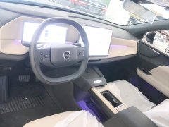 Volvo XC70 Plug-in Hybrid AWD Extended Range Core - ფოტო 18