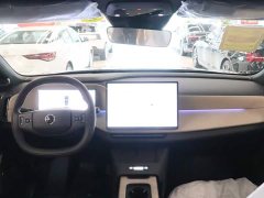 Volvo XC70 Plug-in Hybrid AWD Extended Range Core - ფოტო 5