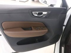 Volvo XC60 B5 AWD Smart Remote Luxury Edition - ფოტო 11