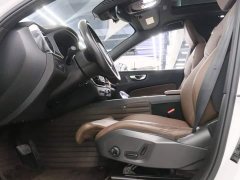 Volvo XC60 B5 AWD Smart Remote Luxury Edition - ფოტო 12
