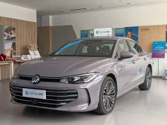 Volkswagen Passat 2025 Pro 380TSI Dragon Premium Edition - ფოტო 1