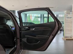 Volkswagen Passat 2025 Pro 380TSI Dragon Premium Edition - ფოტო 10