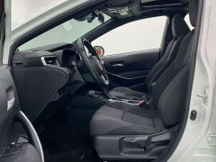 Toyota Corolla Hybrid 1.8H E-CVT Luxury - ფოტო 4