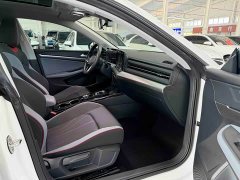Volkswagen Lingdu L 280TSI DSG Dazzling Red Edition - ფოტო 17