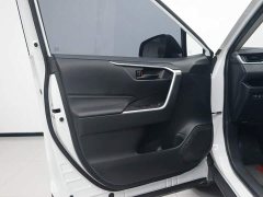 Toyota RAV4 2.0L CVT FWD Urban Edition - ფოტო 6