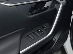 Toyota RAV4 2.0L CVT FWD Urban Edition - ფოტო 7