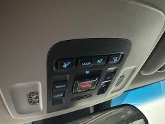 Toyota Camry 2.0G Luxury - ფოტო 14
