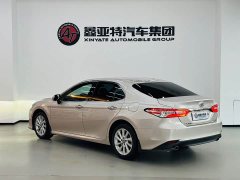 Toyota Camry 2.0G Luxury - ფოტო 3