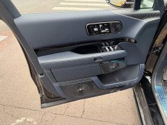 Zeekr Geely Zeekr 9X Max 55kWh Six-Seater - ფოტო 6
