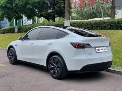 Tesla Model Y 2023 Rear-Wheel Drive - ფოტო 4