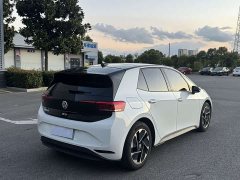 Volkswagen ID.3 Outstanding Edition - ფოტო 9