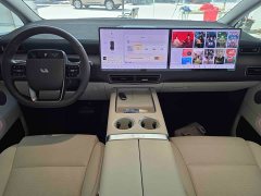Li Auto Li Xiang MEGA 2024 Ultra - ფოტო 7