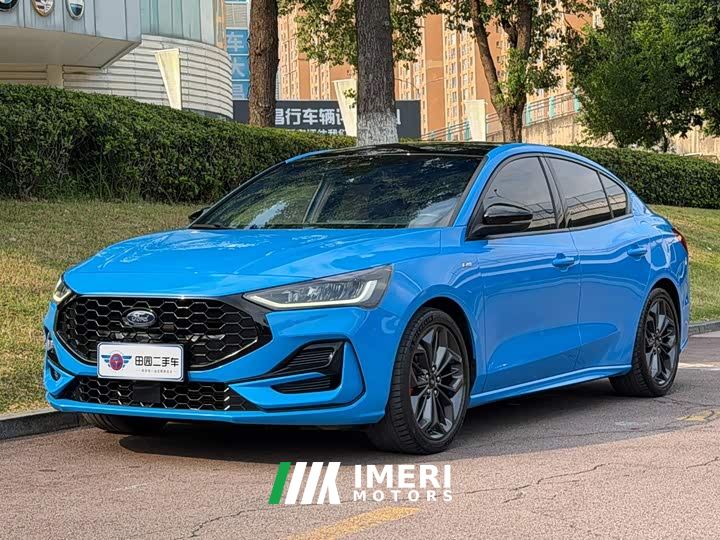 Ford Focus Sedan EcoBoost 180 Automatic ST Line