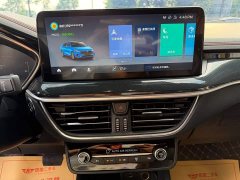 Ford Focus Sedan EcoBoost 180 Automatic ST Line - ფოტო 10
