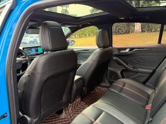 Ford Focus Sedan EcoBoost 180 Automatic ST Line - ფოტო 11