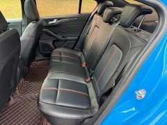 Ford Focus Sedan EcoBoost 180 Automatic ST Line - ფოტო 12