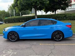 Ford Focus Sedan EcoBoost 180 Automatic ST Line - ფოტო 3