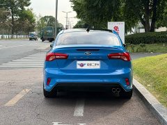 Ford Focus Sedan EcoBoost 180 Automatic ST Line - ფოტო 5