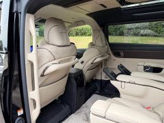 Toyota Alphard 2024 Hybrid 2.5L Premium Edition - ფოტო 11