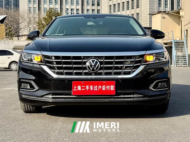 Volkswagen Passat 330TSI Elite - ავტომობილი ჩინეთიდან