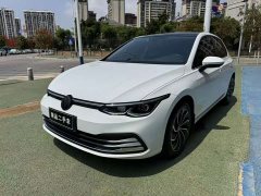 Volkswagen Golf 2020 200TSI DSG Comfort - ფოტო 1