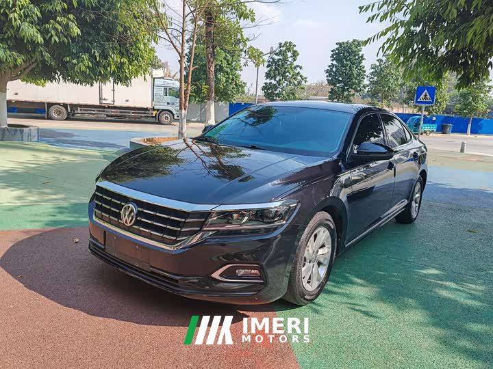 Volkswagen Passat Facelift 280TSI Business Edition National VI