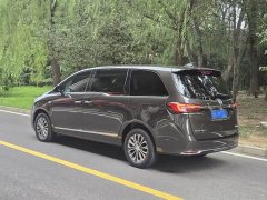 Buick GL8 2022 Land Executive Cabin 652T Luxury - ფოტო 4