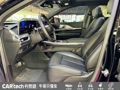 Cadillac XT5 2.0T Luxury - ფოტო 10