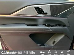 Cadillac XT5 2.0T Luxury - ფოტო 7
