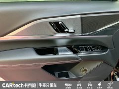 Cadillac XT5 2.0T Luxury - ფოტო 8