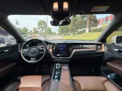 Volvo XC60 B5 AWD Smart Remote Luxury Edition - photo 13