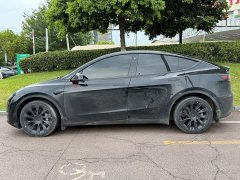 Tesla Model Y Long Range All-Wheel Drive - ფოტო 3