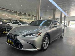 Lexus ES 2020 300h Excellence - ფოტო 1